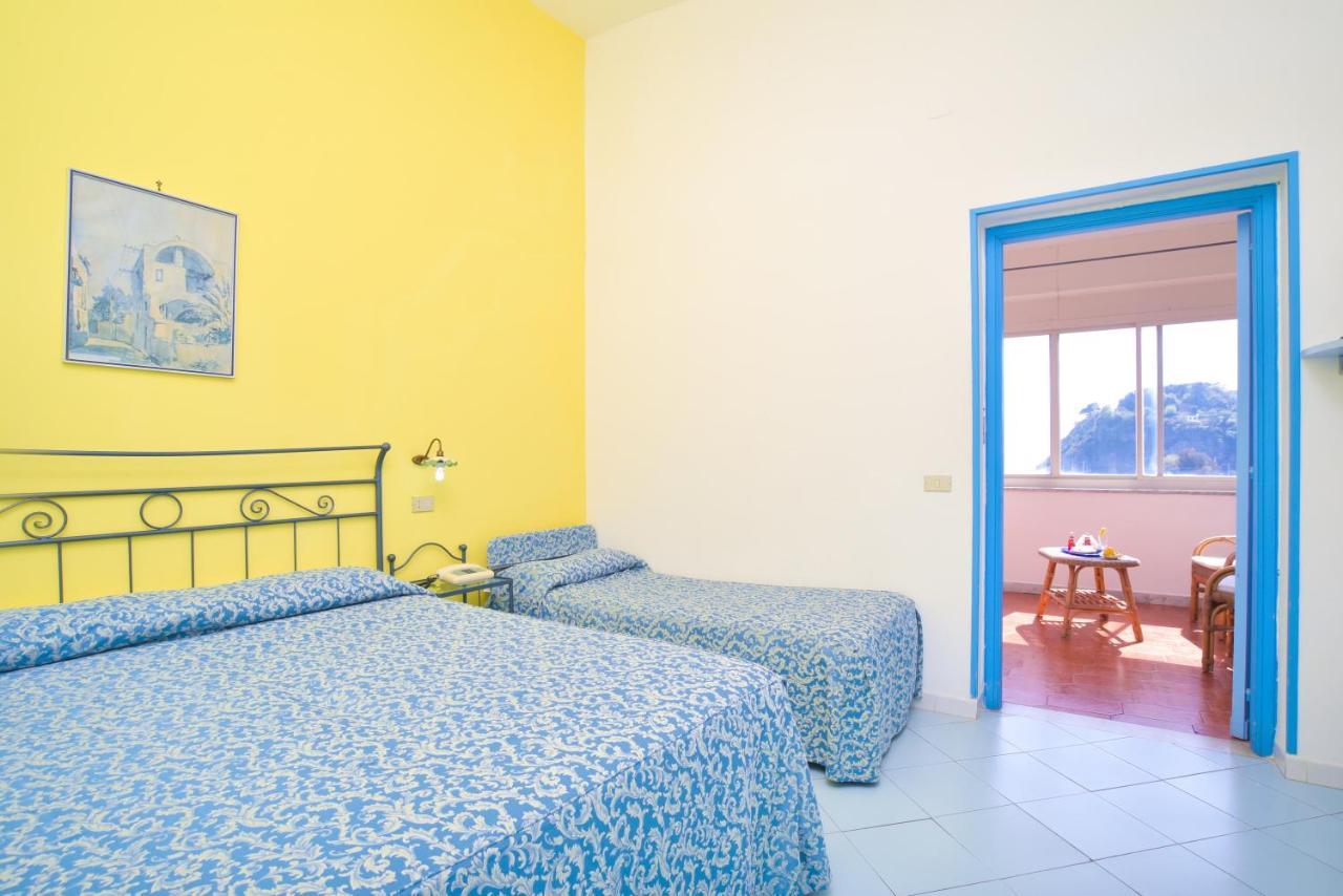 Hotel Celeste Procida Exterior foto